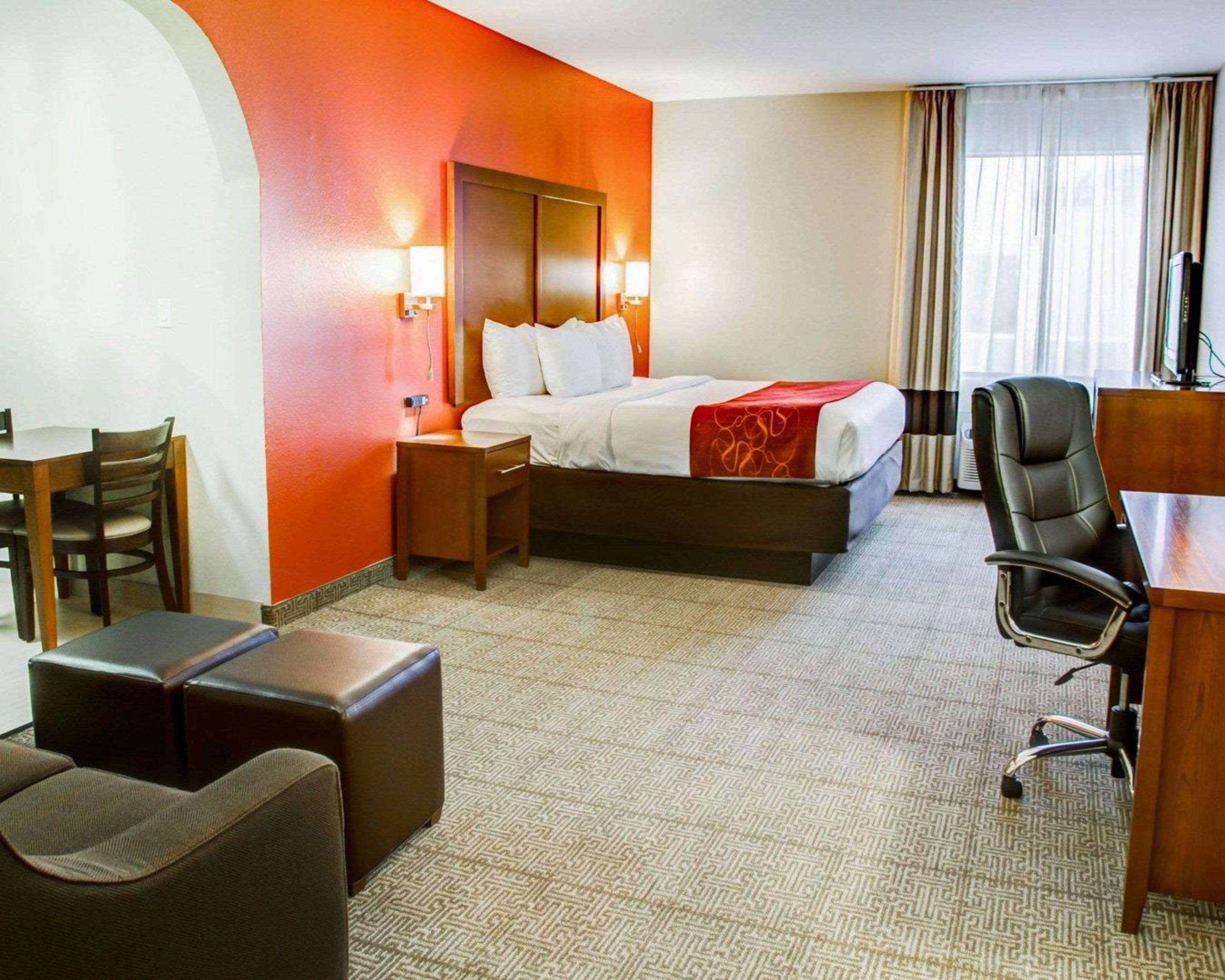 Comfort Suites Tyler South Buitenkant foto